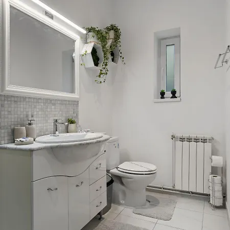Casa Alba- Oaza Urbana Cu Gradina Privata *