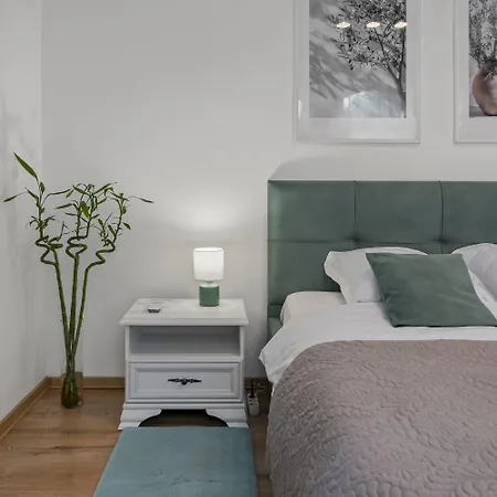 Appartement White House- Oaza Urbana Cu Gradina Privata *