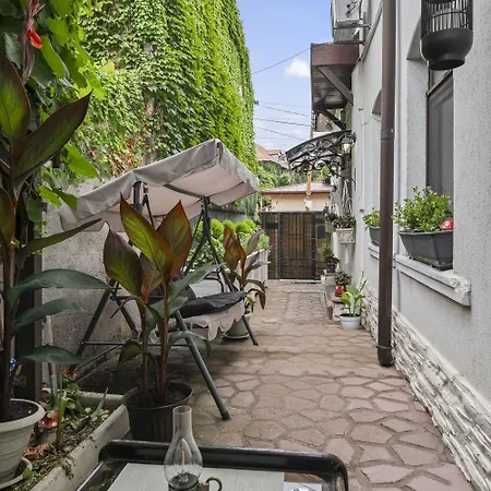 Apartment White House- Oaza Urbana Cu Gradina Privata *