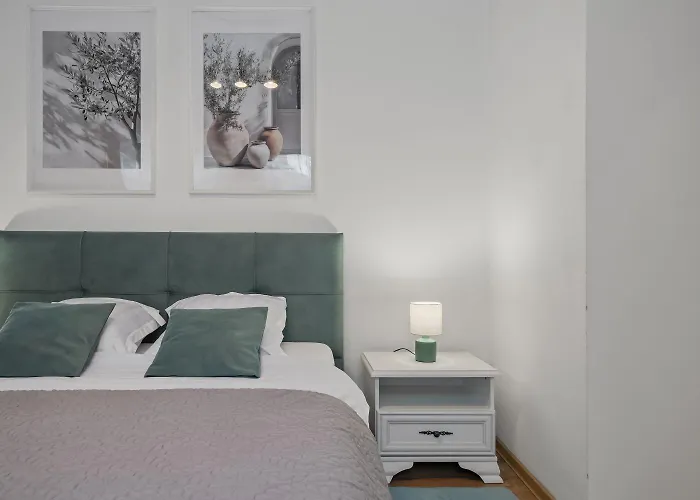 White House- Oaza Urbana Cu Gradina Privata * Bukarest