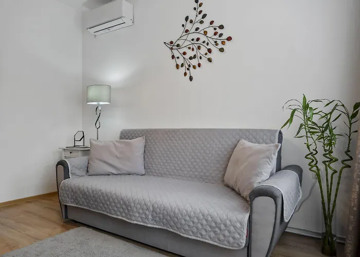 Apartment White House- Oaza Urbana Cu Gradina Privata Bukarest