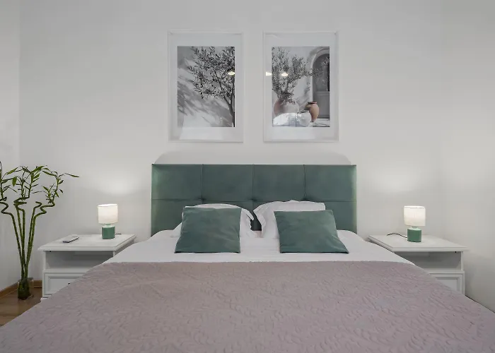 Appartement White House- Oaza Urbana Cu Gradina Privata